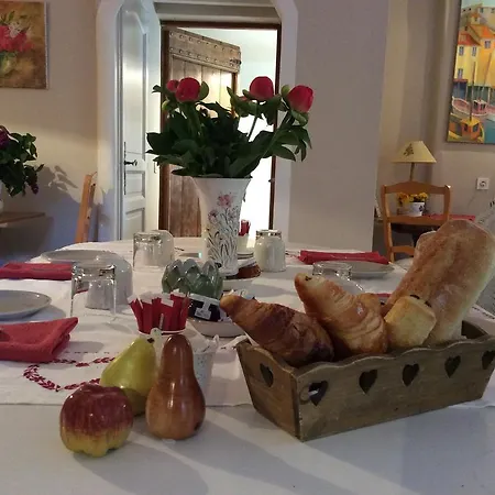 Otel Clos Des Iris